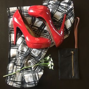 Guess Red Pumps
